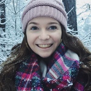 Meet your Posher, Casey